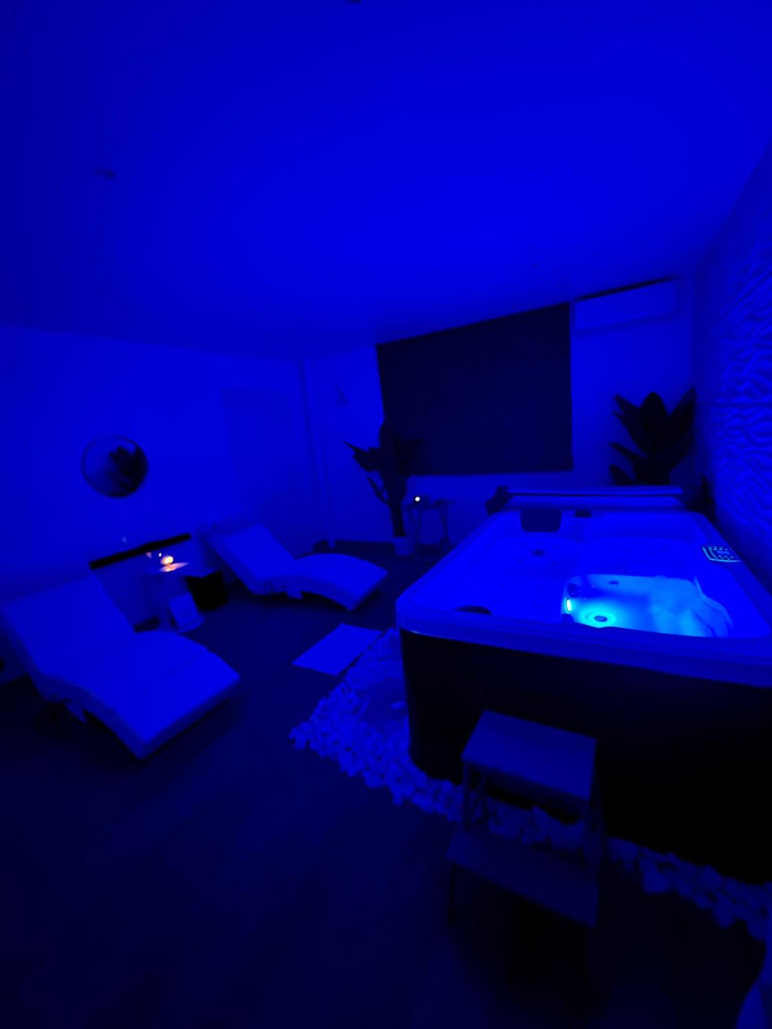 Dima Jacuzzi Privatif * Vedene