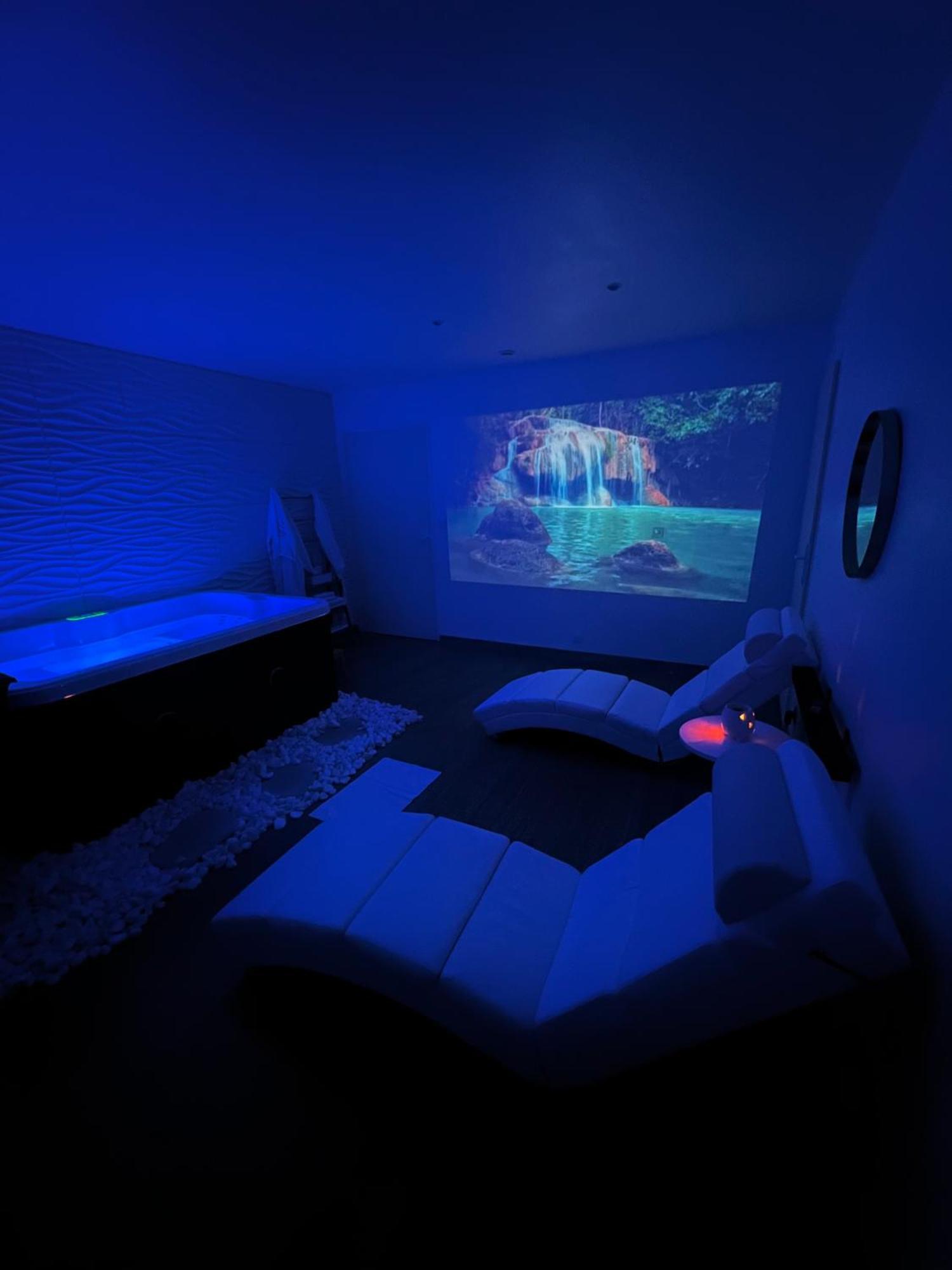 Dima Jacuzzi Privatif Apartment *